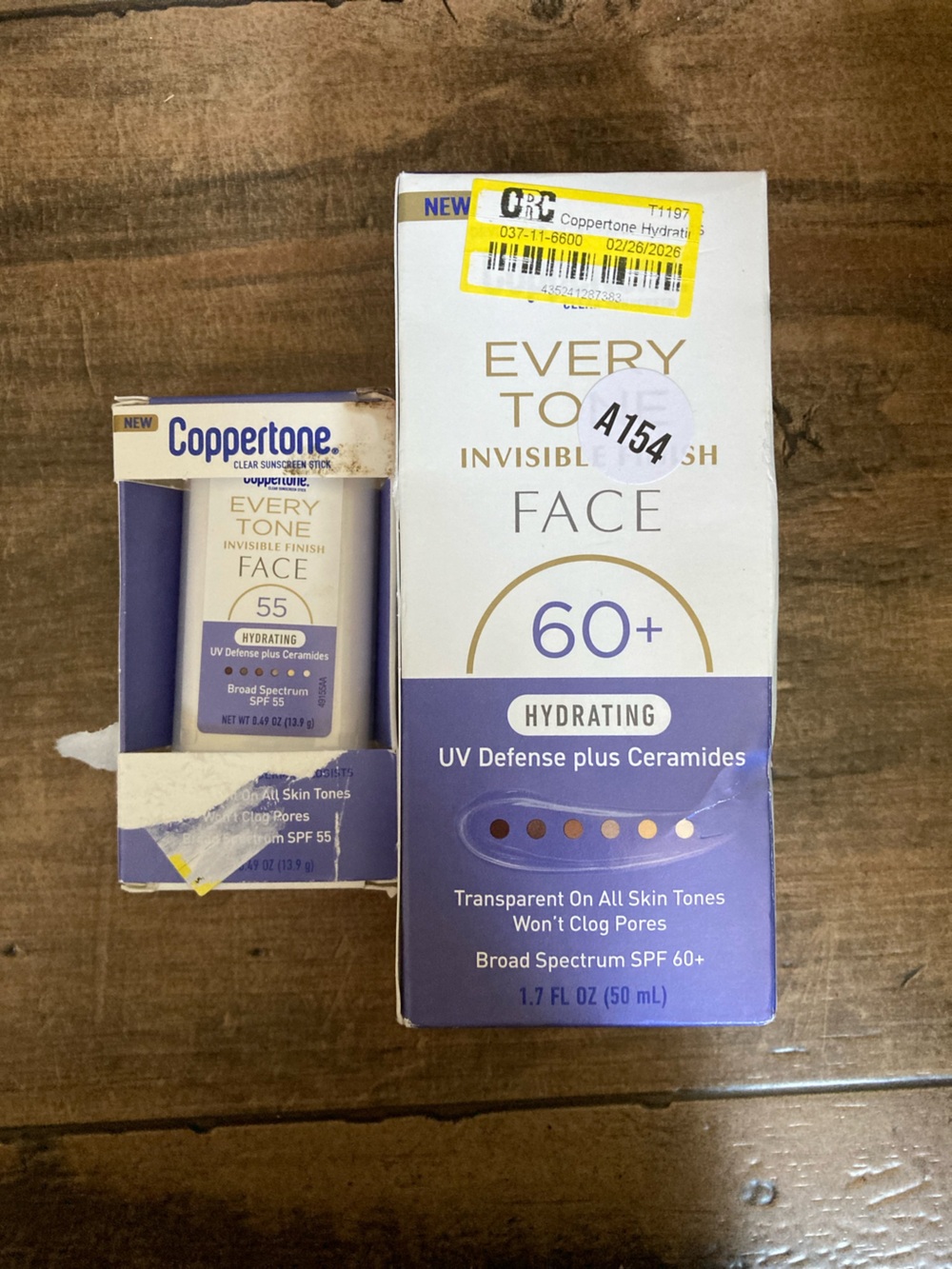 Coppertone Every Tone Invisible Finish Face SPF 60+ Hydrating - Purple/White